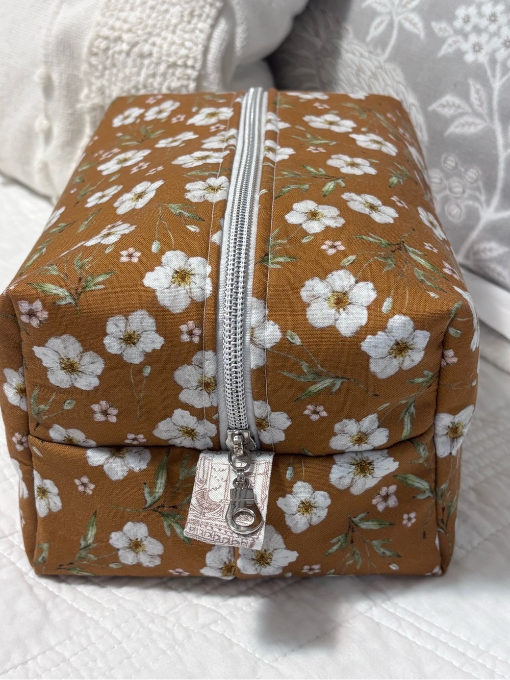 NWT Floral Cosmetic Bag in brown Parisian cotton lining